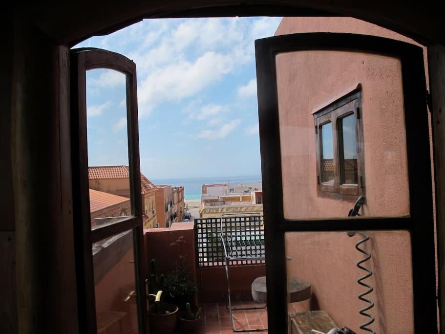 Sea Views / Fabulous Attic / Fast Fibre Optic Daire Tarifa Dış mekan fotoğraf